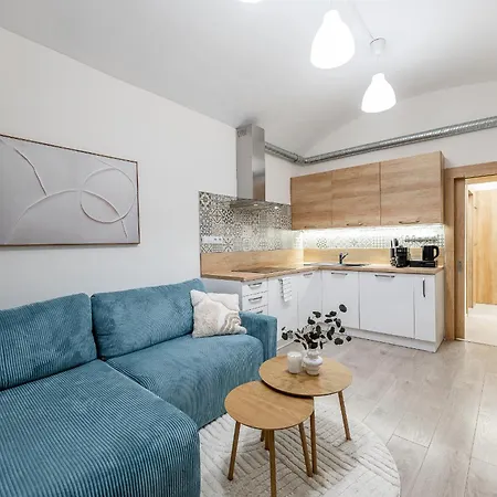 Your Alzbetina شقة